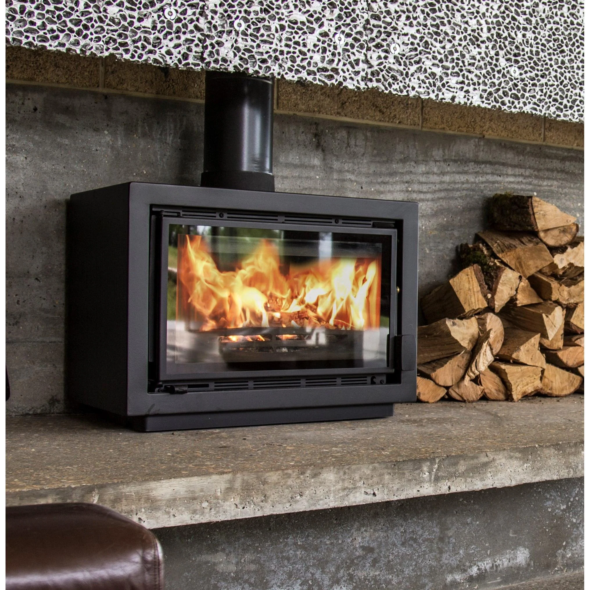 Charnwood Bay BX Inbuilt Wood Fireplace - Image 3