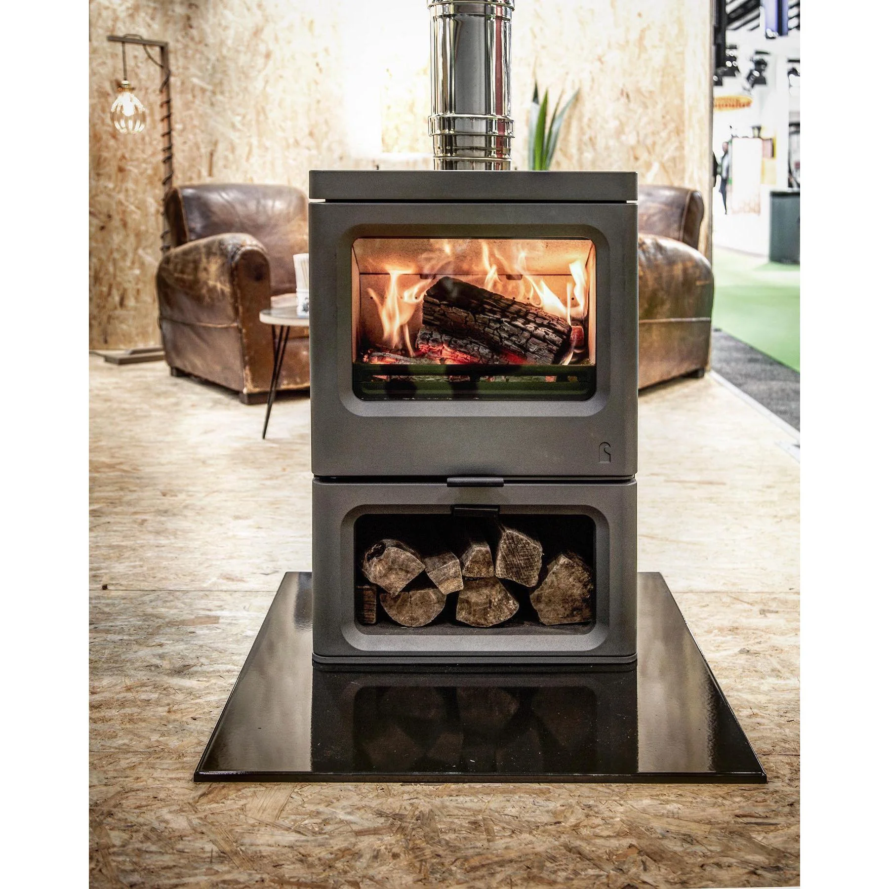 Charnwood Skye E700 INTELLIGENT Freestanding Wood Fireplace - Image 3