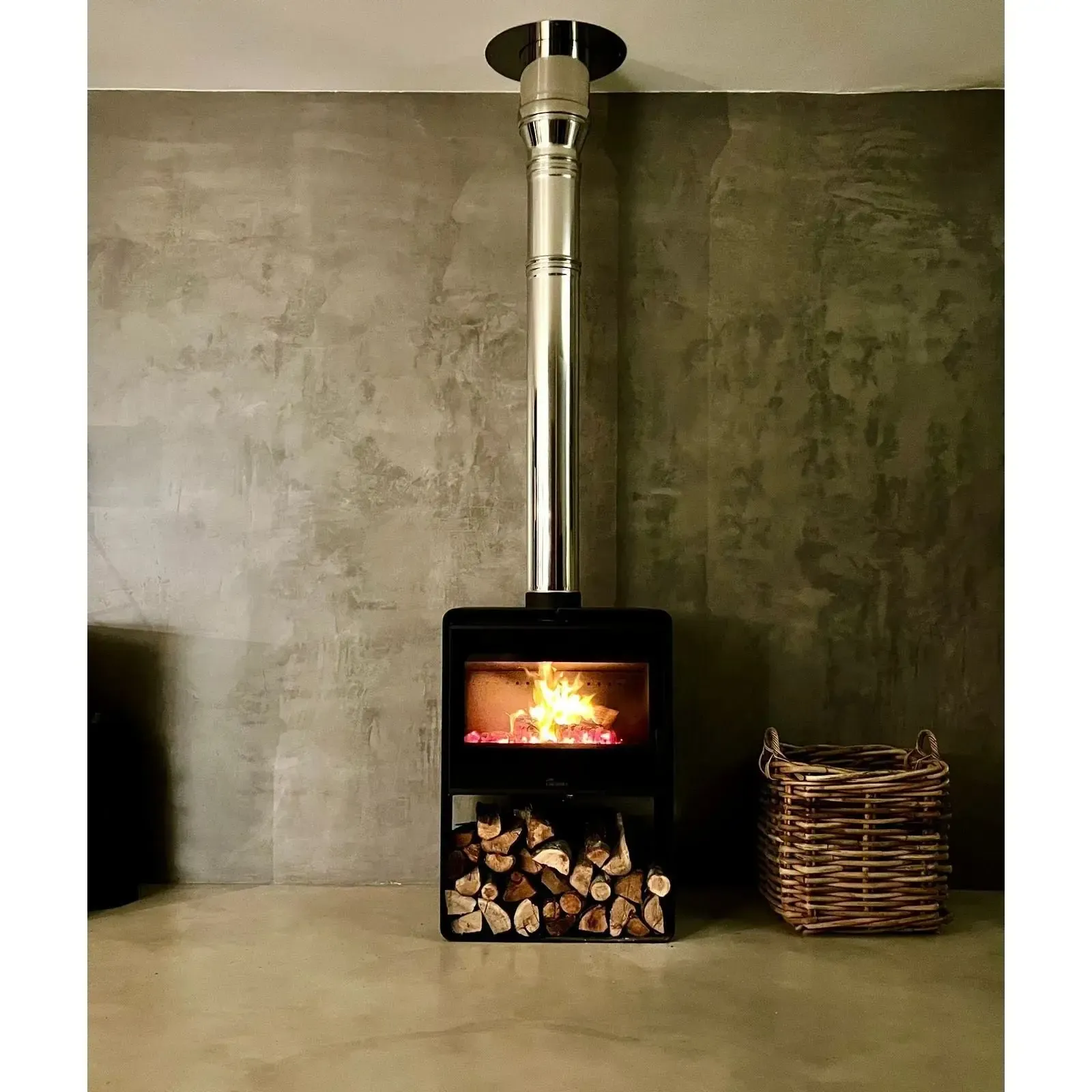 Lacunza Atlantic 603 (Includes Heat Shield) Free Standing Wood Fireplace - Image 5